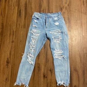 American Eagle Outfitters Light wash Ripped Mom Jeans